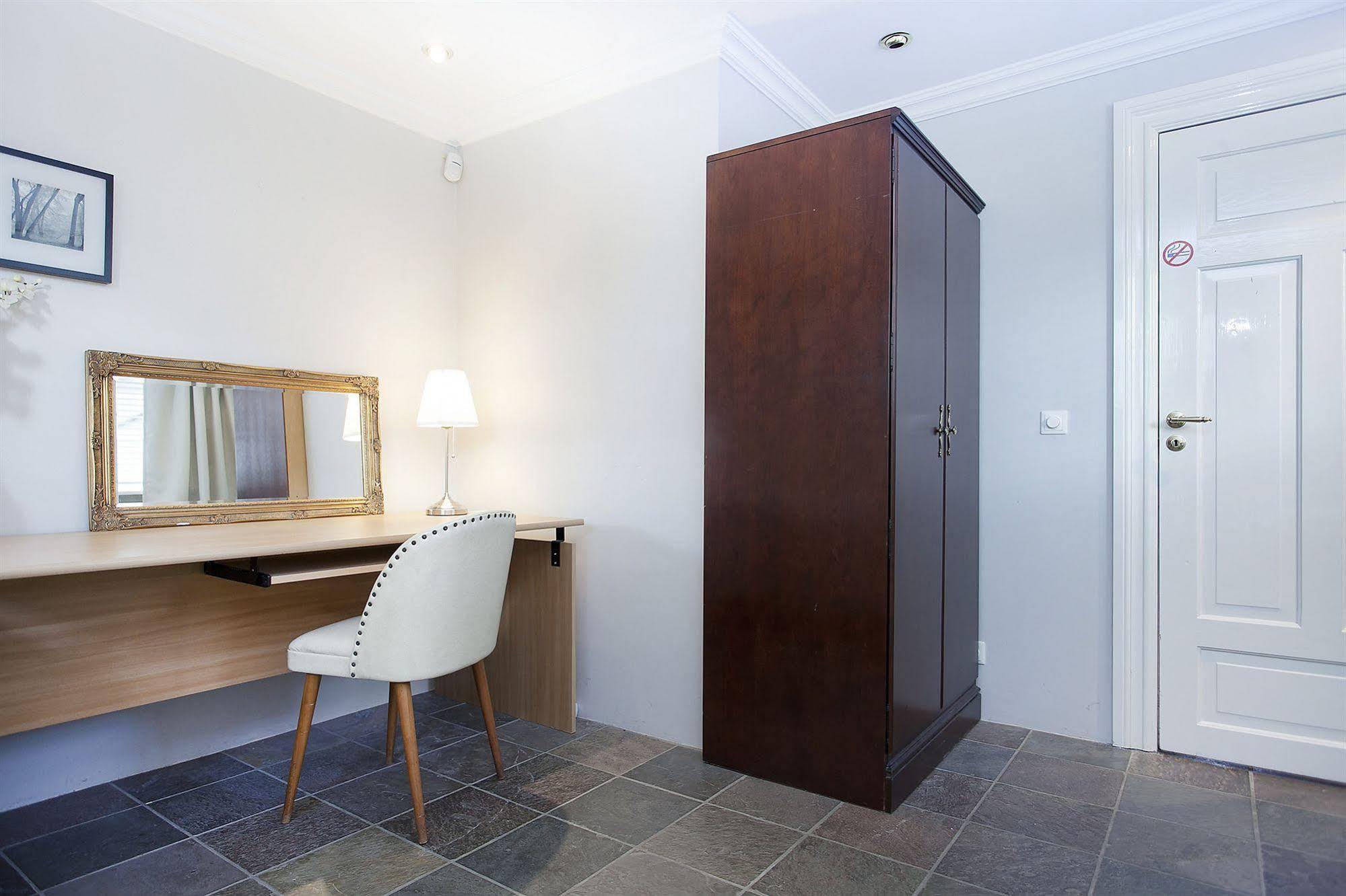 Skolabru Guesthouse Reykjavík Dış mekan fotoğraf