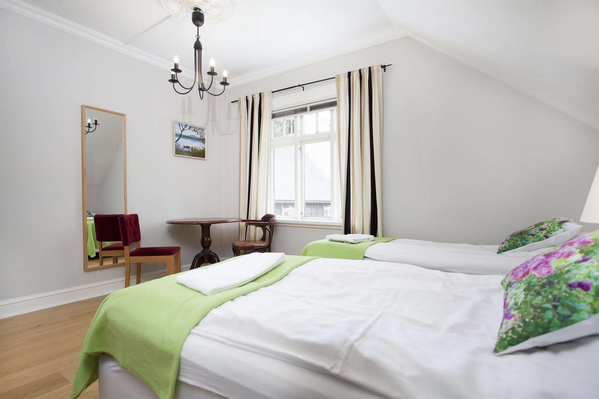 Skolabru Guesthouse Reykjavík Dış mekan fotoğraf